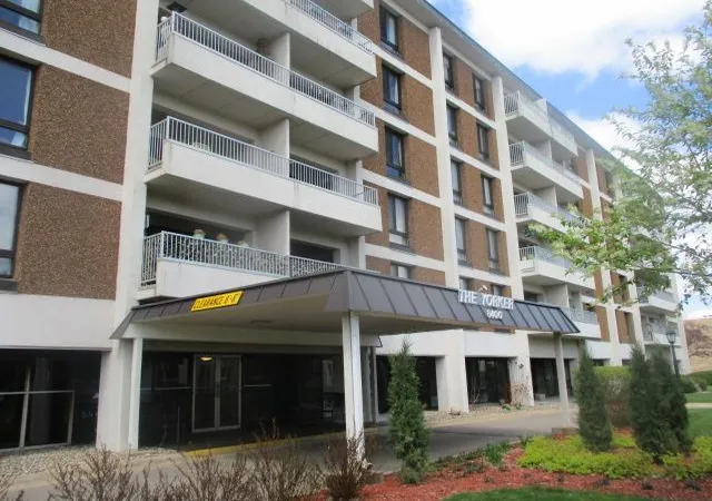 Photo 2 of Condo for sale at 6400 York Ave S #410, Minneapolis, MN 55435 | MLS# 7118114 | Listing updated on 2026-07-30