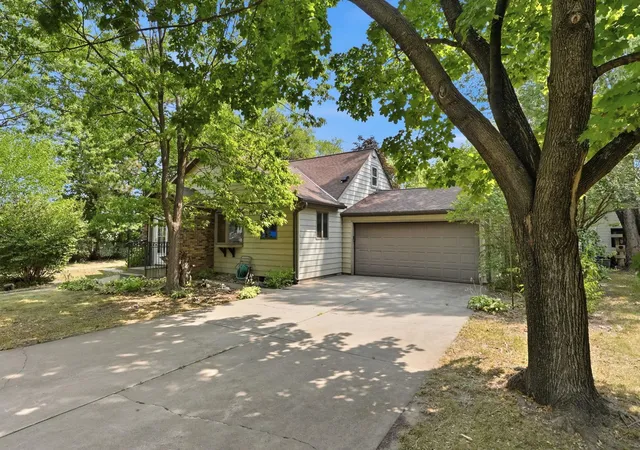 2nd image of 24 21st Ave S, Saint Cloud, MN 56301 | MLS# 7118116
