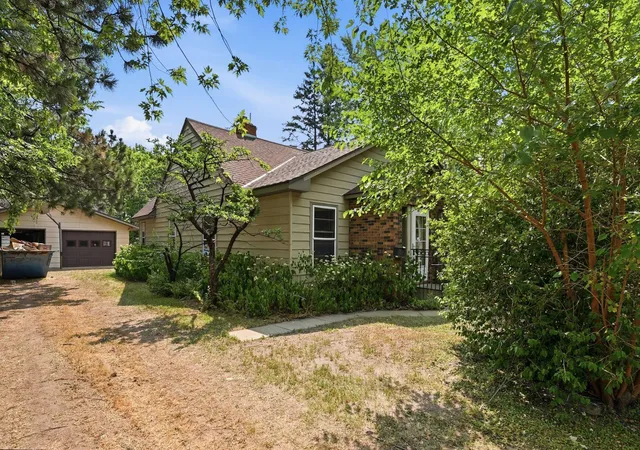 Photo 3 of Single family home for sale at 24 21st Avenue S, Saint Cloud, MN 56301 | MLS# 7118116 | Listing updated on 2026-10-06