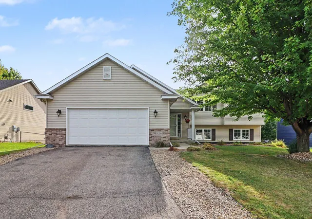 Photo 1 of Single family home for sale at 420 9th Avenue Ne, Lonsdale, MN 55046 | MLS# 7118128 | Listing updated on 2026-09-04