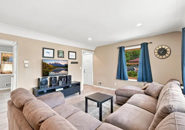 Photo 4 of Sale Pending at 959 North St, Anoka, MN 55303 | MLS# 7118139 | Listing updated on 2026-08-18