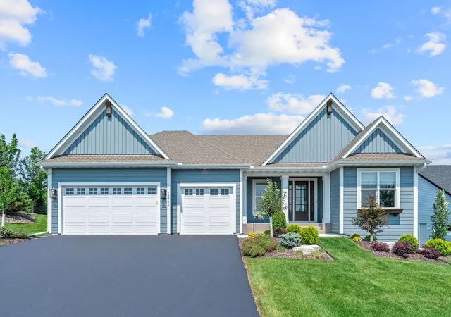 1st image of 12750 Surrey St, Eden Prairie, MN 55347 | MLS# 7118154