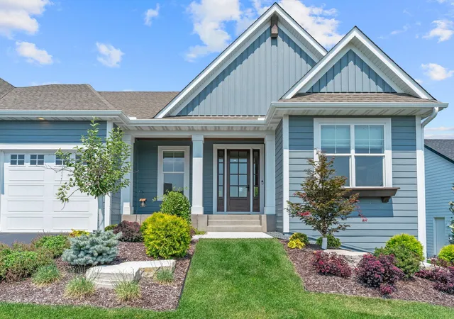 2nd image of 12750 Surrey St, Eden Prairie, MN 55347 | MLS# 7118154
