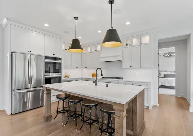 5th image of 12750 Surrey St, Eden Prairie, MN 55347 | MLS# 7118154