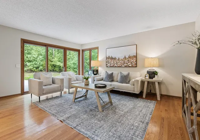 Photo 4 of Single family home for sale at 3200 Hazelwood W, Wayzata, MN 55391 | MLS# 7118163 | Listing updated on 2026-10-08