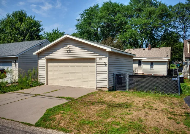 2nd image of 1992 Clear Ave, Saint Paul, MN 55119 | MLS# 7118167