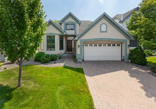 1st image of 10471 Spyglass Dr, Eden Prairie, MN 55347 | MLS# 7118188
