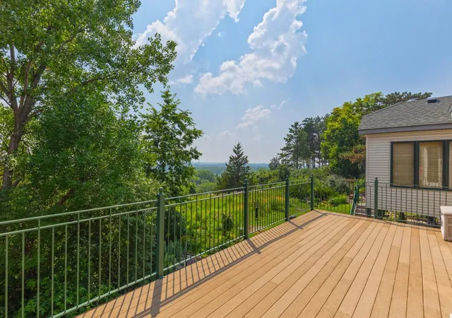 2nd image of 10471 Spyglass Dr, Eden Prairie, MN 55347 | MLS# 7118188