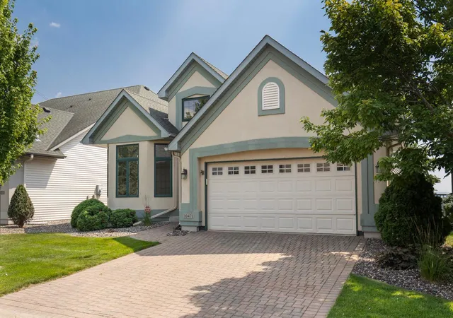 41st image of 10471 Spyglass Dr, Eden Prairie, MN 55347 | MLS# 7118188