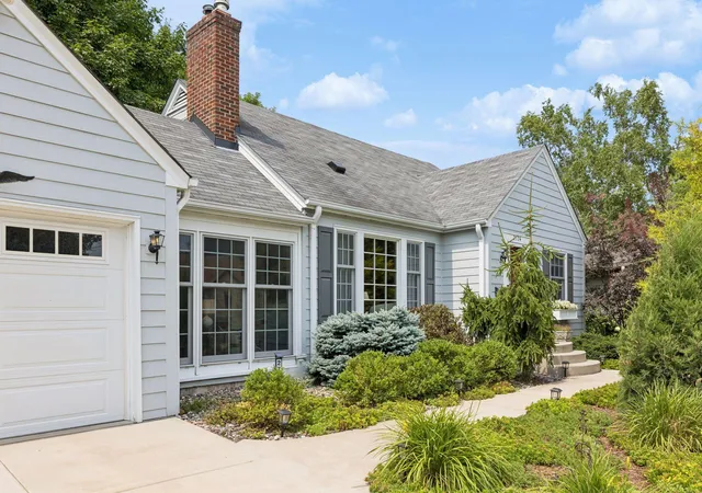2nd image of 2724 Ottawa Ave S, Minneapolis, MN 55416 | MLS# 7118214