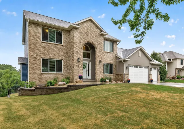 1st image of 8939 Heatherton Ridge Dr, Savage, MN 55378 | MLS# 7118244