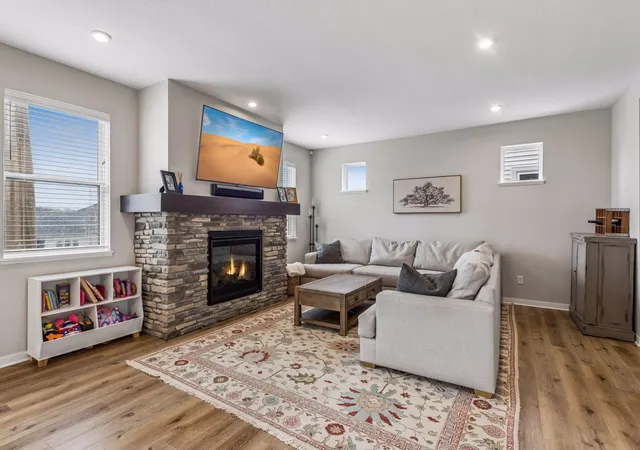 2nd image of 1874 Spring Creek Dr, Carver, MN 55315 | MLS# 7118245