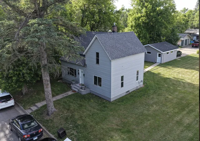 1st image of 1209 Quince St, Brainerd, MN 56401 | MLS# 7118278