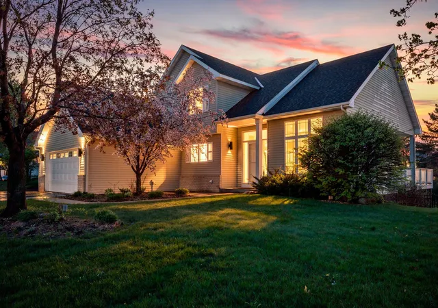 1st image of 1672 Windsor Dr S, Shakopee, MN 55379 | MLS# 7118282