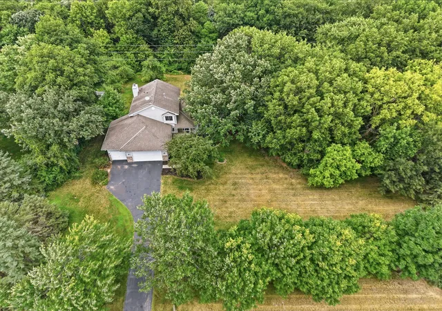 Photo 3 of Single family home for sale at 23000 Heather Ridge Dr, Rogers, MN 55374 | MLS# 7118287 | Listing updated on 2026-09-30