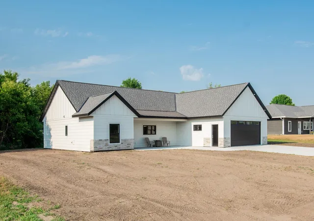 2nd image of 240 Greenview Ln, Miltona, MN 56354 | MLS# 7118289