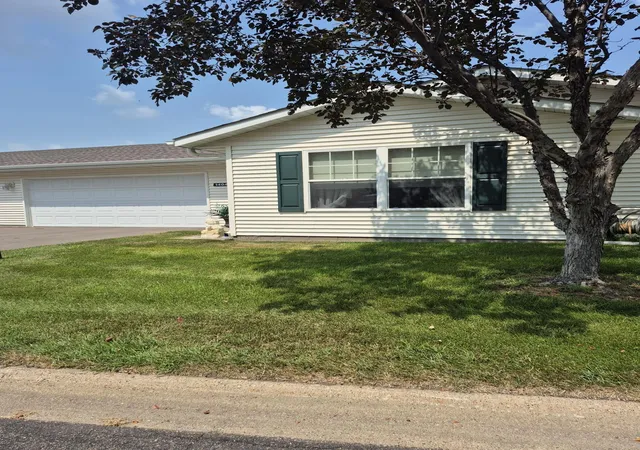 Photo 1 of Sale Pending at 1404 Presidential Dr, Northfield, MN 55057 | MLS# 7118320 | Listing updated on 2026-08-27