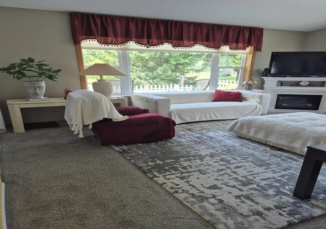 Photo 4 of Sale Pending at 1404 Presidential Dr, Northfield, MN 55057 | MLS# 7118320 | Listing updated on 2026-08-27