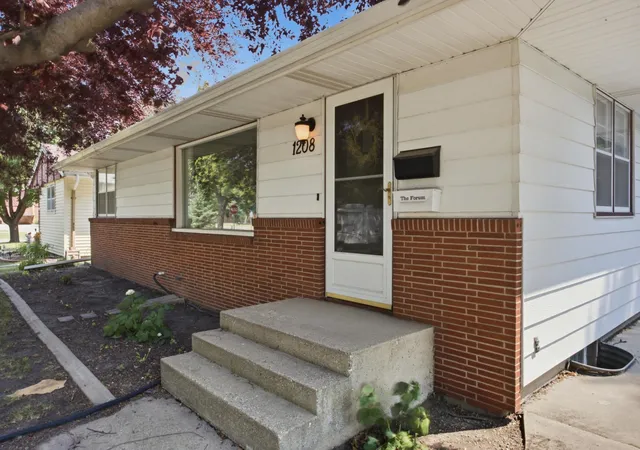 3rd image of 1208 18Th St S, Moorhead, MN 56560 | MLS# 7118334