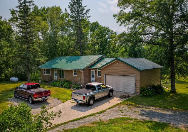 Photo 4 of Single family home for sale at 1723 Scenic Hwy NE, Pennington, MN 56663 | MLS# 7118348 | Listing updated on 2026-10-05