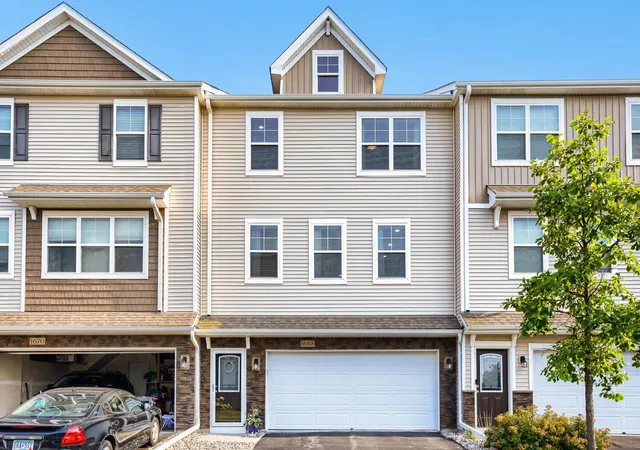 1st image of 1668 Windigo Ln, Shakopee, MN 55379 | MLS# 7118361
