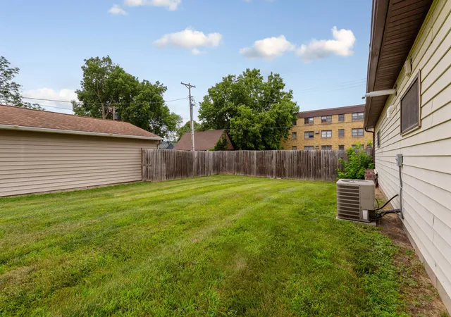 Photo 3 of Single family home for sale at 322 Wheeler Ave, North Mankato, MN 56003 | MLS# 7118389 | Listing updated on 2026-07-30
