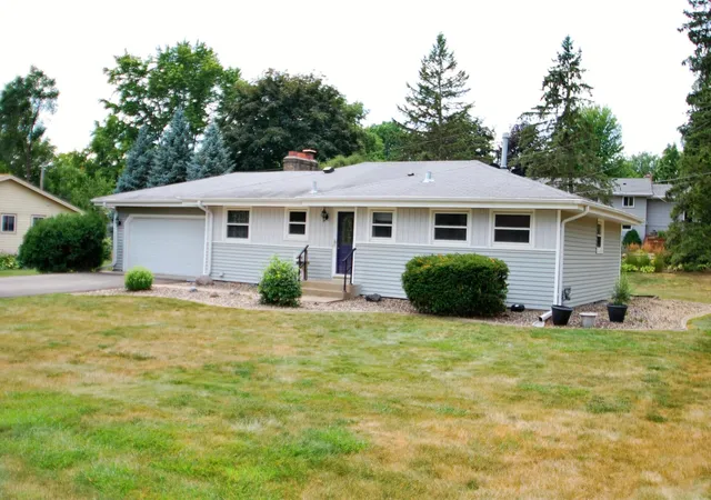 Photo 2 of Sale Pending at 11110 France Ave S, Minneapolis, MN 55431 | MLS# 7118399 | Listing updated on 2026-09-21