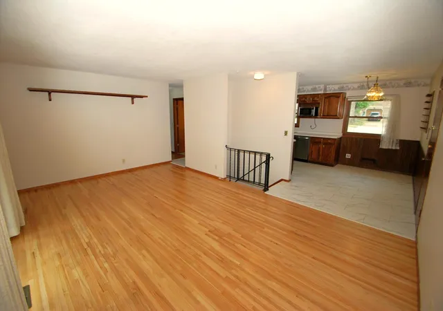 Photo 4 of Sale Pending at 11110 France Ave S, Minneapolis, MN 55431 | MLS# 7118399 | Listing updated on 2026-09-21