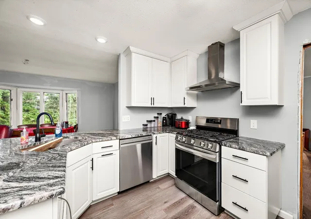 Photo 4 of Sale Pending at 26405 Smithtown Rd, Excelsior, MN 55331 | MLS# 7118401 | Listing updated on 2026-09-30