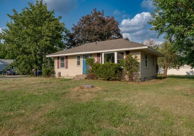 Photo 3 of Single family home for sale at 8501 Nicollet Ave S, Minneapolis, MN 55420 | MLS# 7118409 | Listing updated on 2026-08-11