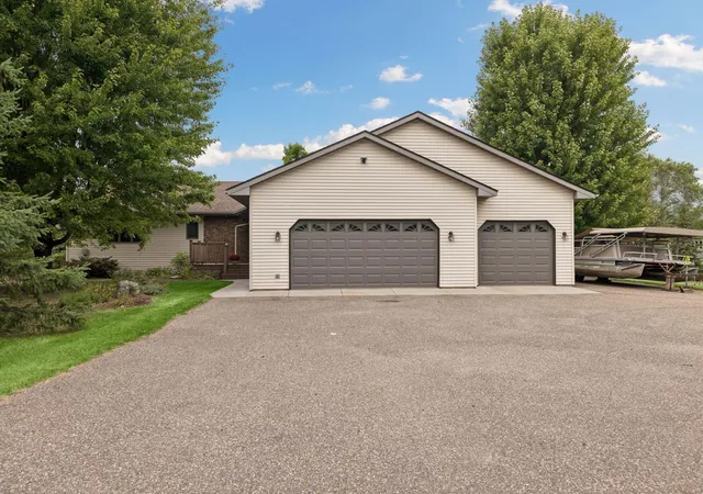 3rd image of 536 Raider Dr, Hudson, WI 54016 | MLS# 7118425