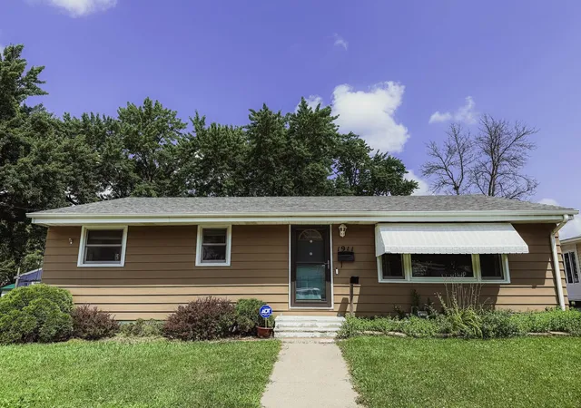 16th image of 1911 4th Ave Ne, Austin, MN 55912 | MLS# 7118434