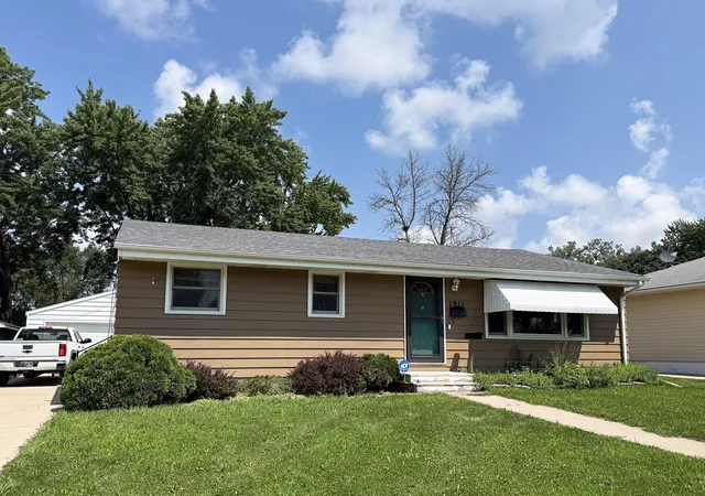 1st image of 1911 4th Ave Ne, Austin, MN 55912 | MLS# 7118434