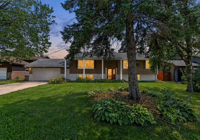 Photo 2 of Sale Pending at 444 County Rd B E, Saint Paul, MN 55117 | MLS# 7118437 | Listing updated on 2026-09-04