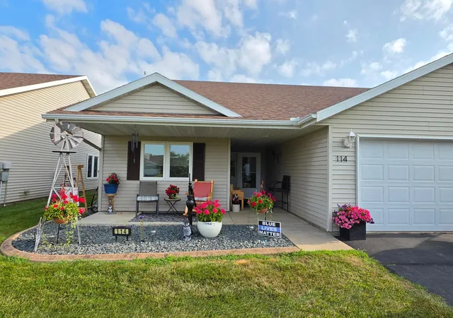 Photo 3 of Single family home for sale at 114 6th Avenue NE, Elgin, MN 55932 | MLS# 7118441 | Listing updated on 2026-09-02