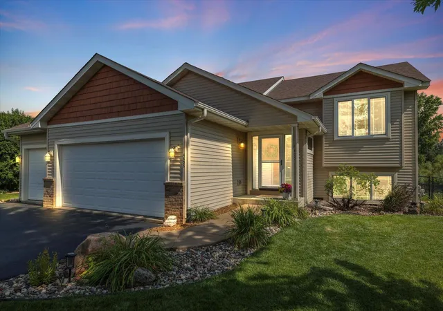 1st image of 4805 187th St W, Farmington, MN 55024 | MLS# 7118450