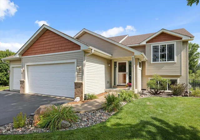 3rd image of 4805 187Th St W, Farmington, MN 55024 | MLS# 7118450