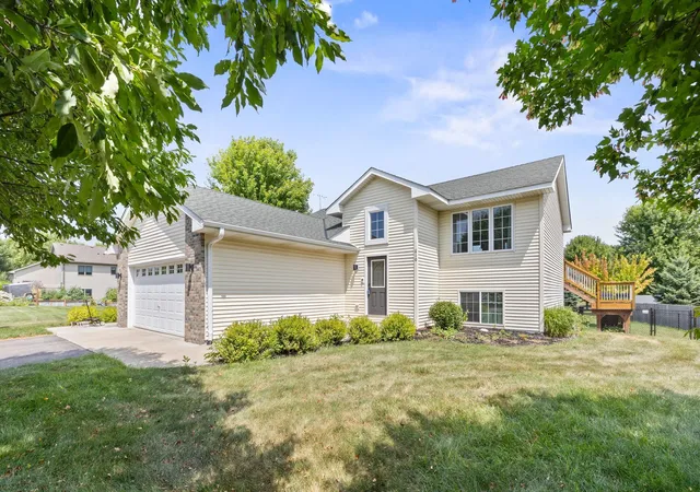 1st image of 610 Cedar Ave N, Maple Lake, MN 55358 | MLS# 7118464