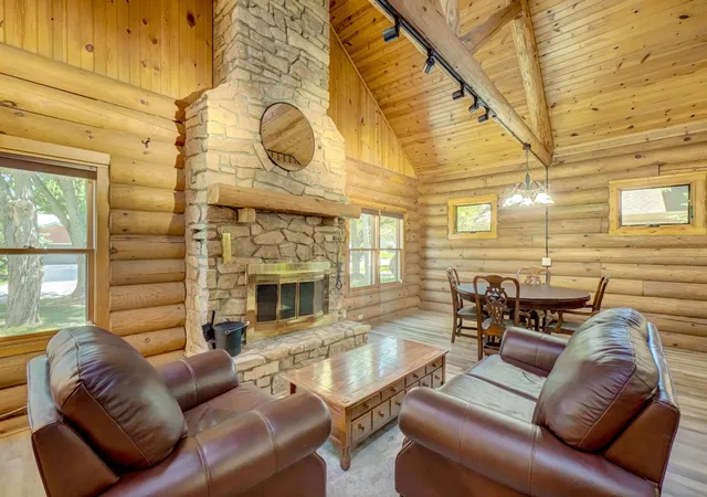 2nd image of 5555 Otter View Trl, Saint Paul, MN 55110 | MLS# 7118480