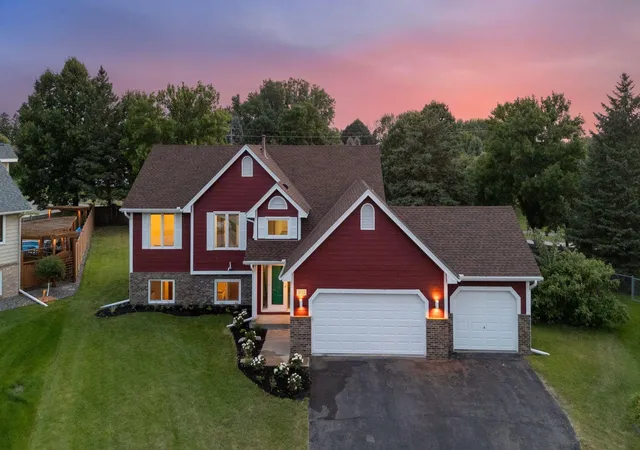 Photo 3 of Single family home for sale at 4635 Yorktown Ln N, Minneapolis, MN 55442 | MLS# 7118485 | Listing updated on 2026-08-19