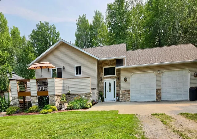 Photo 3 of Single family home for sale at 1872 State Hwy 11 SE, Baudette, MN 56623 | MLS# 7118488 | Listing updated on 2026-08-06