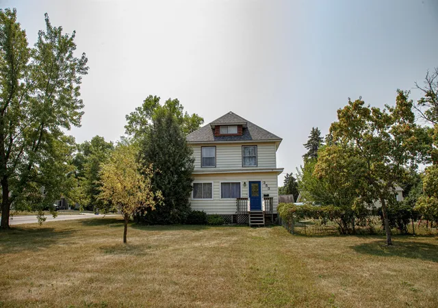 2nd image of 353 Willow St E, Detroit Lakes, MN 56501 | MLS# 7118496