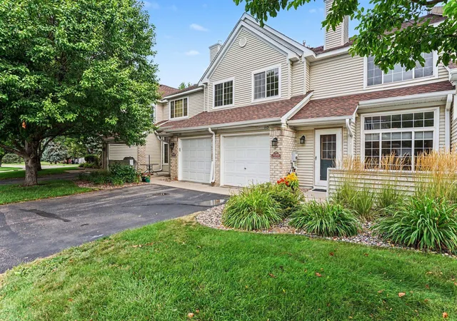 Photo 2 of Single family home for sale at 15345 Greenhaven Ln #103, Burnsville, MN 55306 | MLS# 7118508 | Listing updated on 2026-08-26