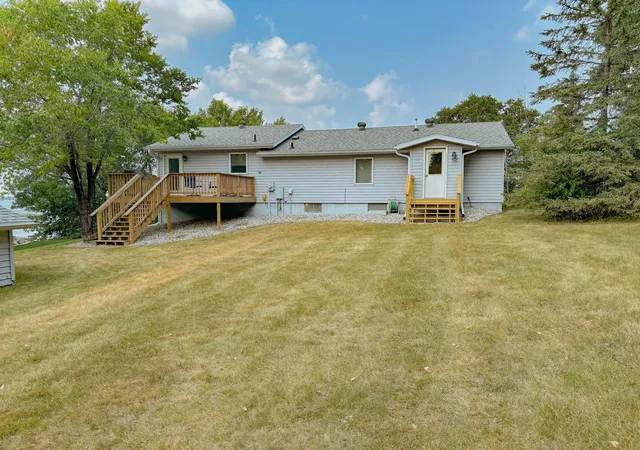 Photo 3 of Single family home for sale at 511 E Front St, Battle Lake, MN 56515 | MLS# 7118527 | Listing updated on 2026-08-26