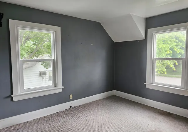 Photo 3 of Single family home for sale at 1009 11th Avenue, Clarkfield, MN 56223 | MLS# 7118538 | Listing updated on 2026-08-31