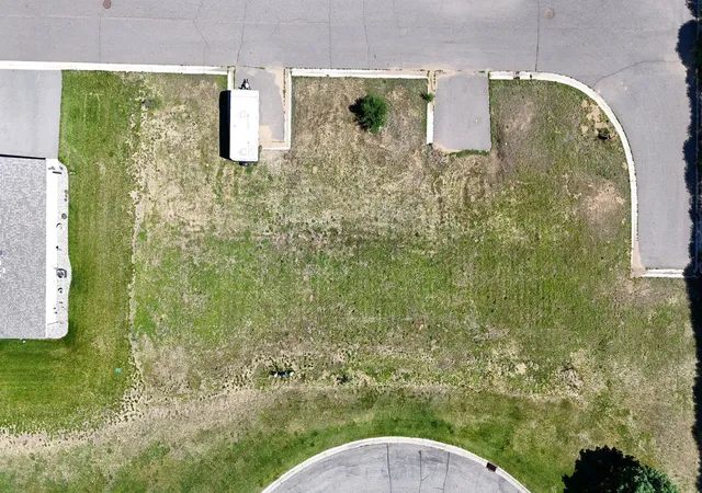 3rd image of 415 4Th Ave Se, Saint Joseph, MN 56374 | MLS# 7118554