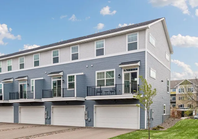 16th image of 3141 Clover Ridge Dr, Chaska, MN 55318 | MLS# 7118557