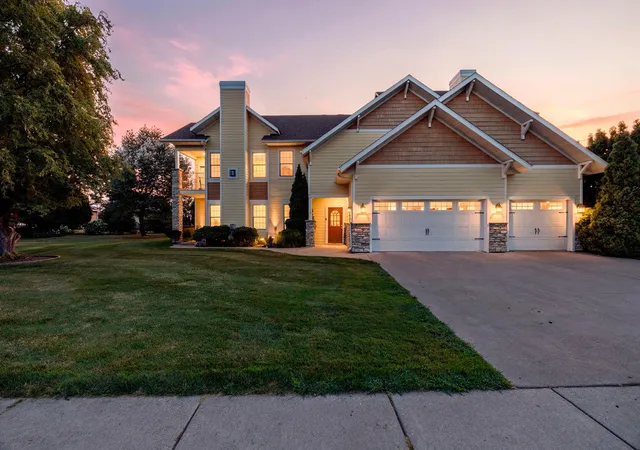 image of 755 Hickory Wy #2, Lake City, MN 55041 | MLS# 7118570