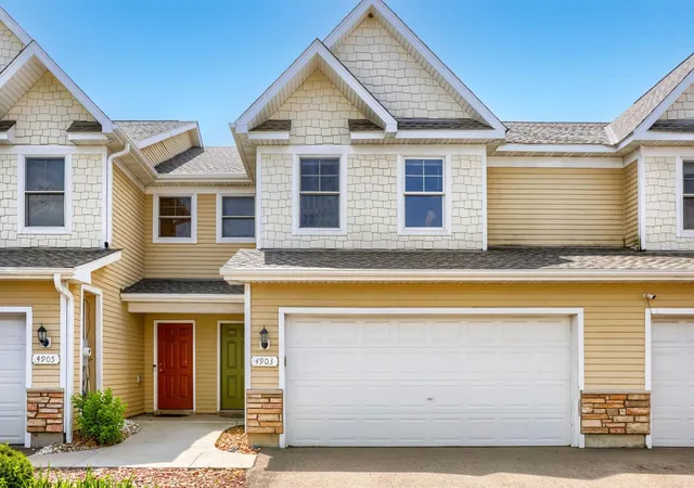 1st image of 4903 Hamlet Ave N, Saint Paul, MN 55128 | MLS# 7118571