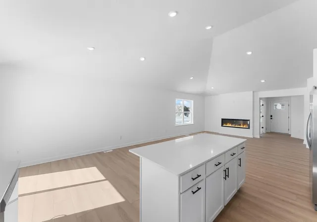 3rd image of 724 152Nd Ln Nw, Andover, MN 55304 | MLS# 7118576